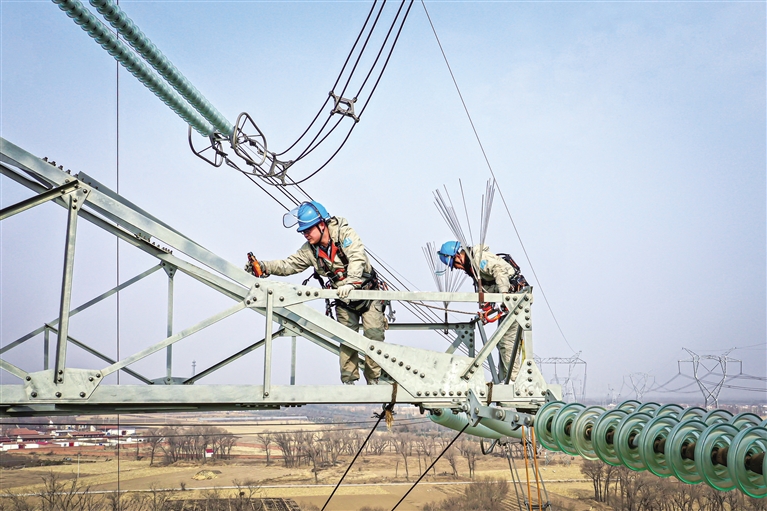 脚踏泥土   芬芳自来