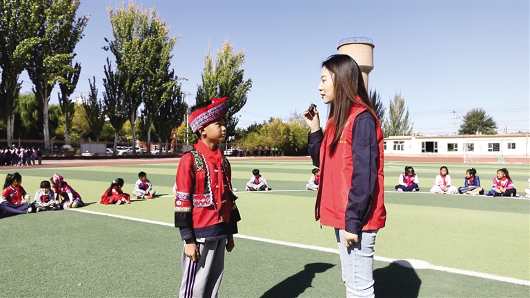 电力“园丁”保安全用电