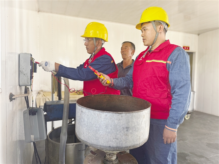 可靠电传承“非遗”豆腐