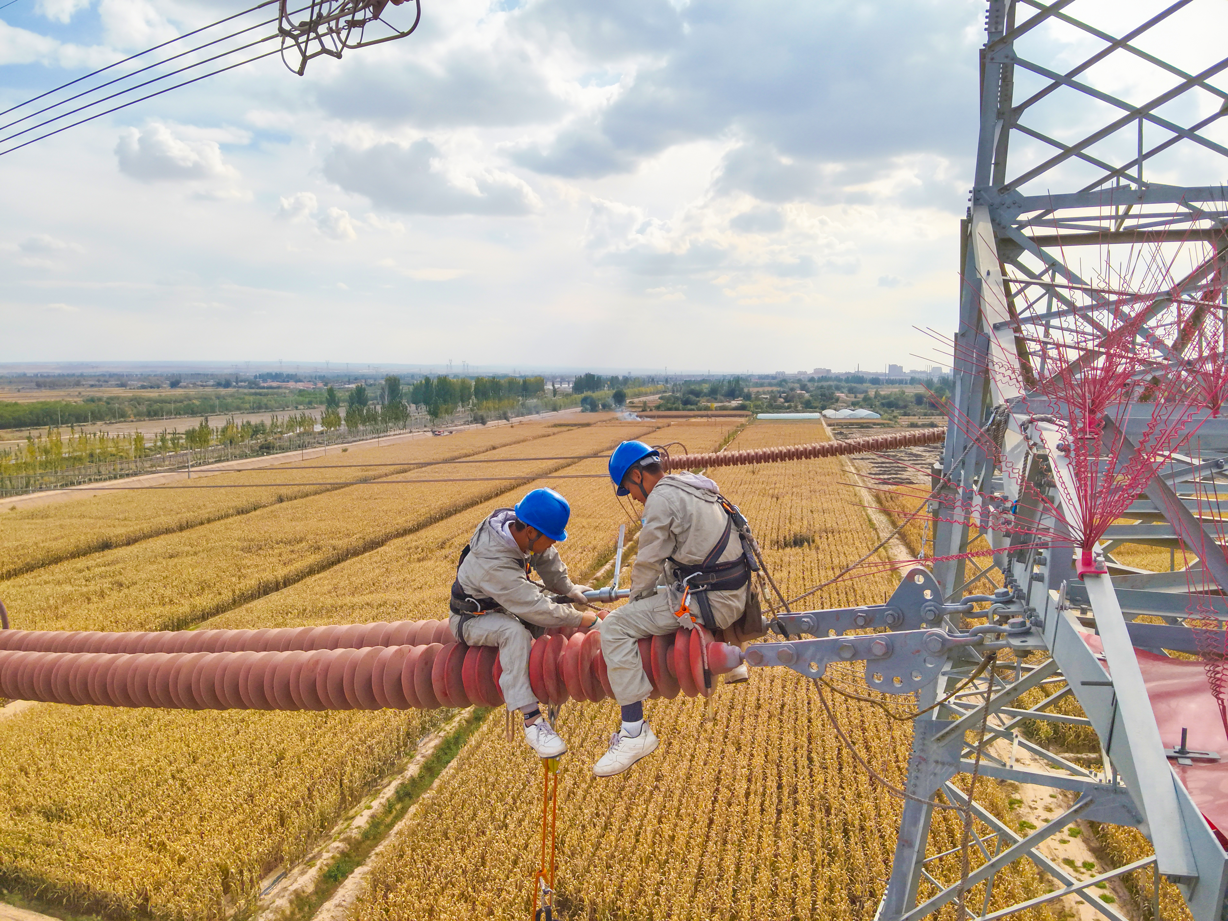 落日余晖     检修不辍
